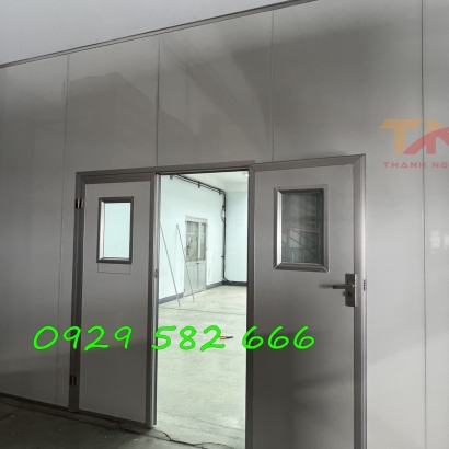 Thi Công Vách Ngăn Panel Cho Công Trình Xưởng Sản Xuất 