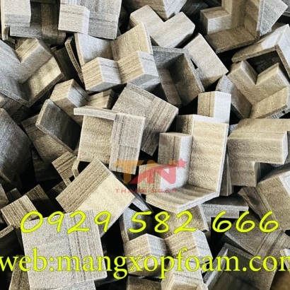 Góc Xốp Đen Đóng Thùng Loa Tại Thủ Đức