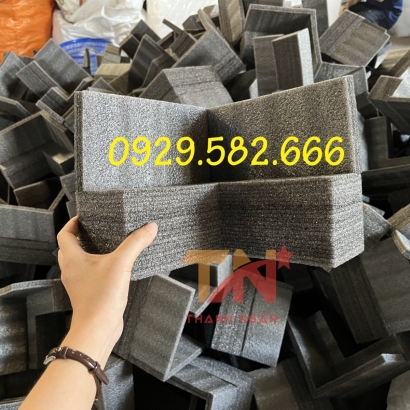 Góc Xốp Đen Đóng Thùng Loa Tại Thủ Đức